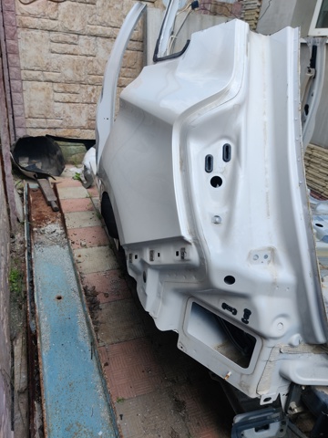 Бічна частина задня ліва EJ7Z7827841A FORD