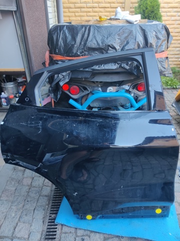 Двері пасажирські задні праві LJ8Z5824630A FORD