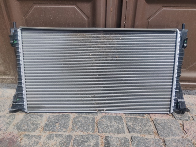 Радіатор охолодження LJ938D048AE FORD