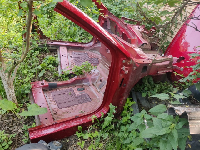 Лонжерон рами передній правий LJ9Z16054D FORD