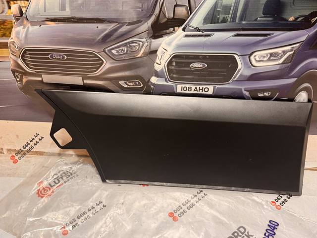 Молдинг заднього правого крила 2309304 FORD