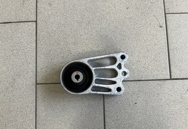 Задня подушка двигуна 217A0GI000 HYUNDAI