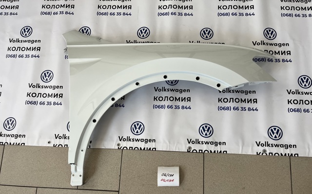 Переднє праве крило 5NA821106 VAG
