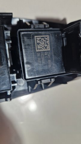 Кнопка підйомника заднього скла 254116RA0B NISSAN