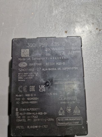 Блок керування центральним замком 3Q0959435Q VAG