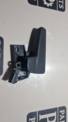 Кронштейн ручки відкривання капота 517823633B VAG