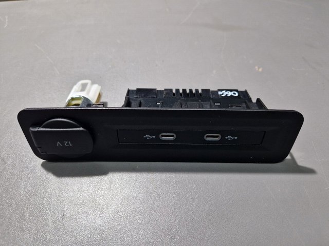 USB-розгалужувач 5NA035736 VAG