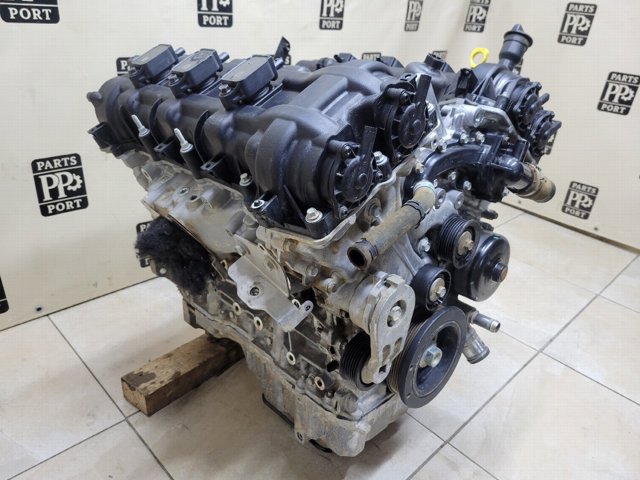 Двигун у зборі 68229653AE CHRYSLER