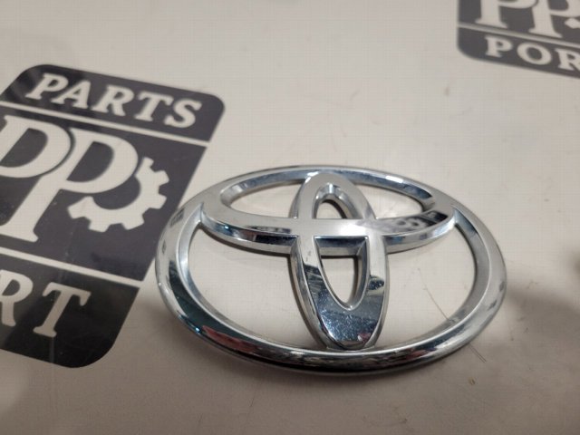 Фірмовий значок на кришку багажника 7543102080 TOYOTA
