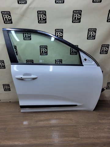 Дверка передня права 76004G5000 HYUNDAI