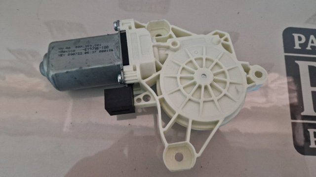 Мотор склопідйомника водійських дверей 80A959801 VAG