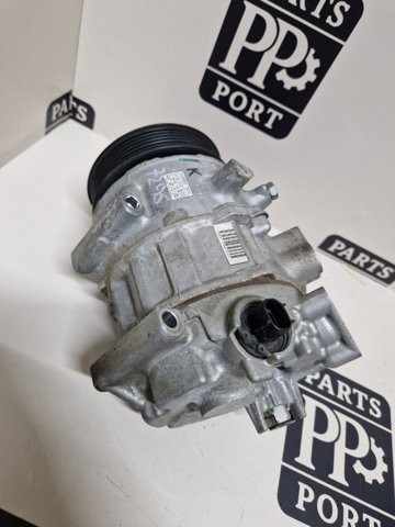 Компресор системи кондиціювання 8831006570 TOYOTA
