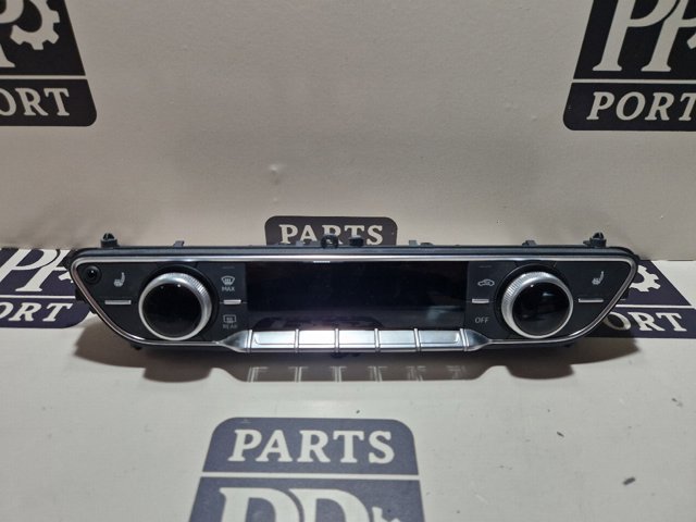 Блок управління кондиціонером 8W0820043AP VAG
