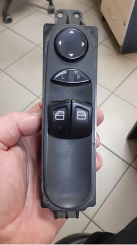 Кнопки переднього лівого склопід'ємника A6395450913 MERCEDES