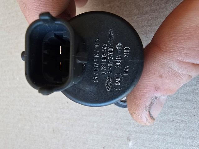 Регулятор тиску палива в паливній рейці 0281002445 BOSCH