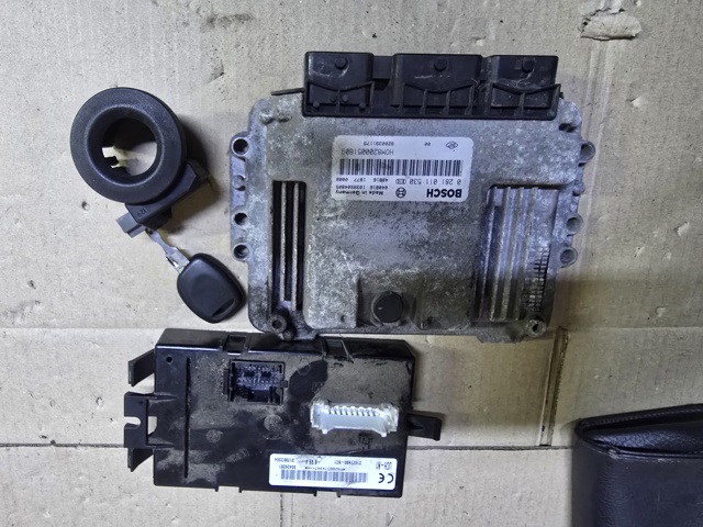 Модуль управління двигуном 0281011530 RENAULT