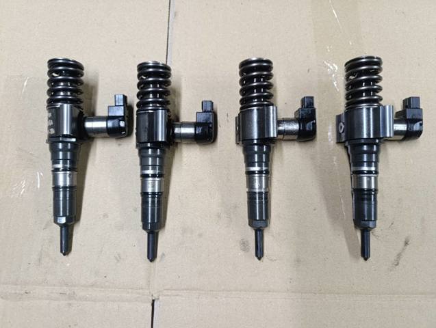 Форсунка вприску палива Volkswagen Passat B6