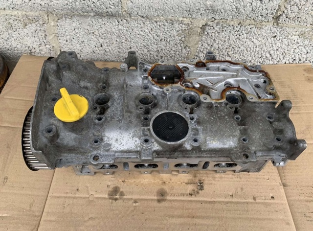 Головка блоку циліндрів 7701473353 RENAULT
