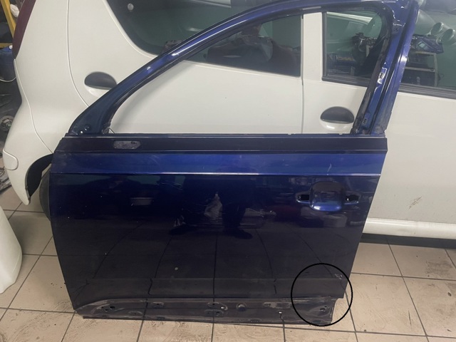 Дверь передня ліва 4M0831051F VAG