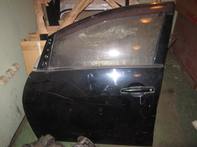 Дверь передня ліва 5700A035 MITSUBISHI
