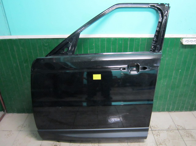Дверь передня ліва LR044227 LAND ROVER