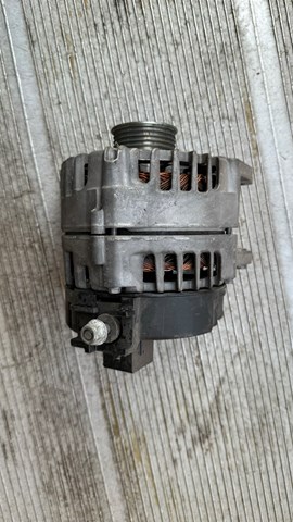 Авто генератор A0009063903 MERCEDES