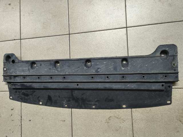 Молдинг бампера переднього, центральний 626605RB0A NISSAN