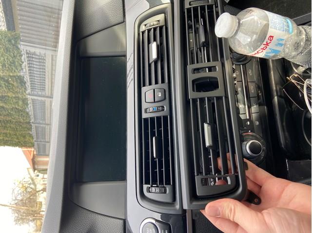 Решітка повітроводу 64229166885 BMW