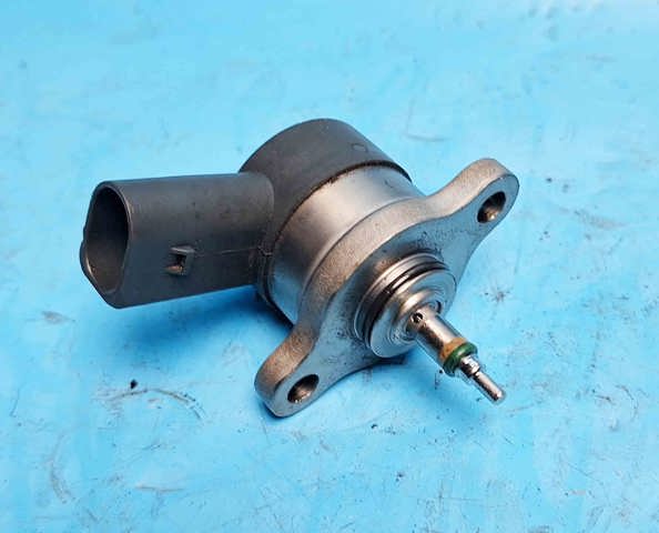 Регулятор тиску палива 0281002750 BOSCH