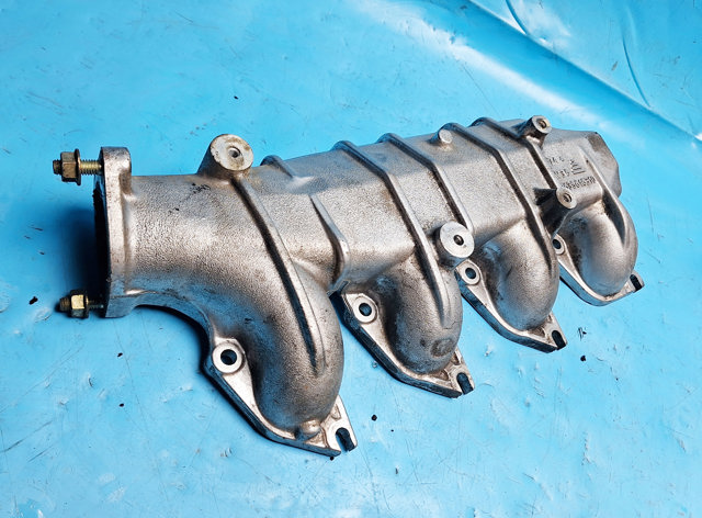 Колектор впускний 0361H5 PEUGEOT