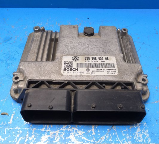 Модуль управління двигуном 03G906021HB VAG