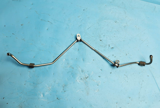 Подача масляна труба 03L145771B VAG