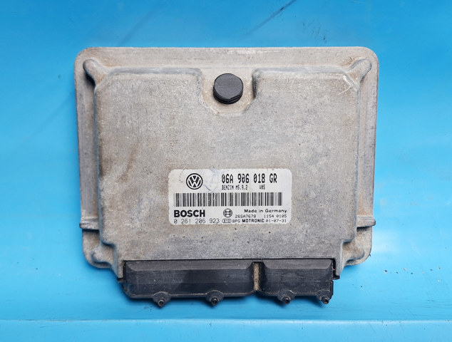 Комп'ютер двигуна 06A906018GR VAG