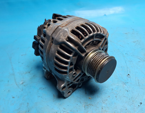 Генератор 06F903023F BOSCH