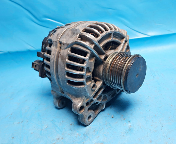 Авто генератор 0986041860 BOSCH