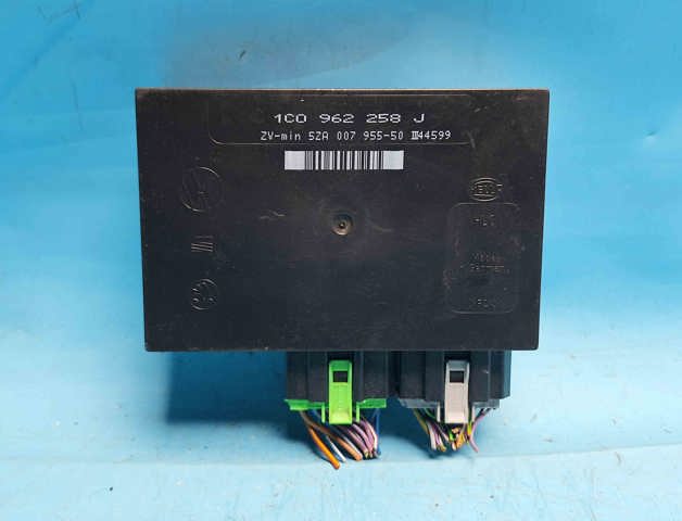 Блок управління центральним замком 1C0962258J VAG