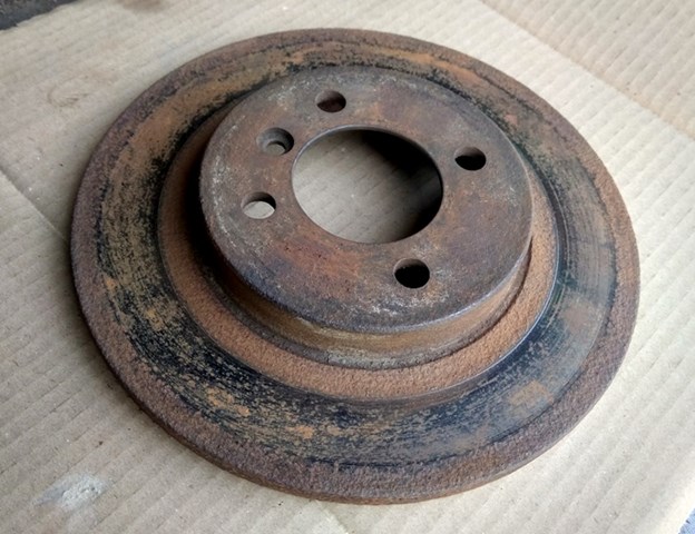 Гальмо дискове переднє 34111154747 BMW