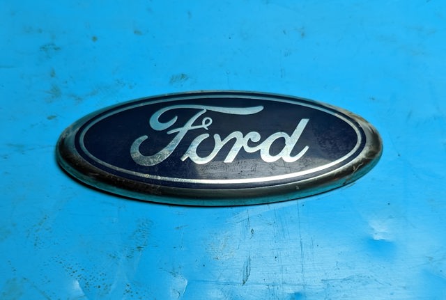 Емблема кришки багажника, фірменнийзначок 3U5A19H250EA FORD