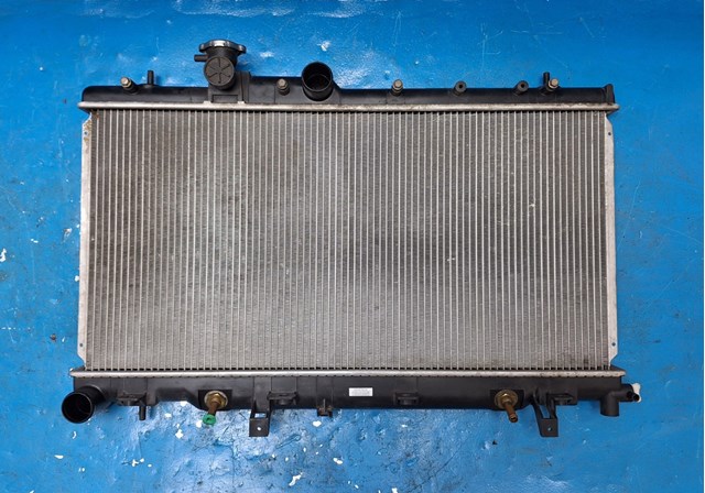 Радіатор охолодження Субару Імпреза II