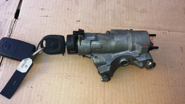 Замок запалювання 4B0905851C VAG