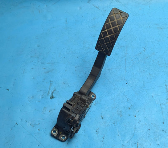 Підаль газу 6Q1721503L VAG