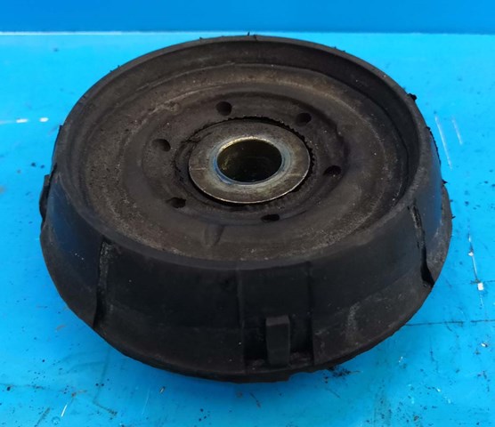 Кріплення переднього амортизатора 7700829529 RENAULT