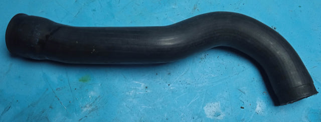 Шланг/патрубок интеркуллера 7L0145737 VAG