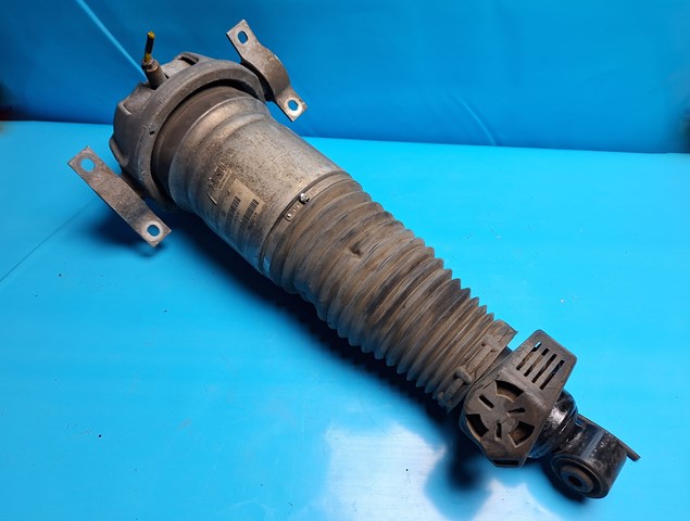 Стійка задня права 7L6512022E VAG