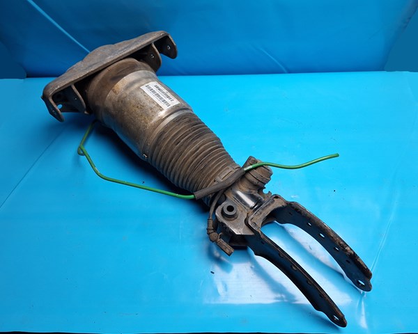 Амортизатор передньої підвіски 7L6616040E VAG