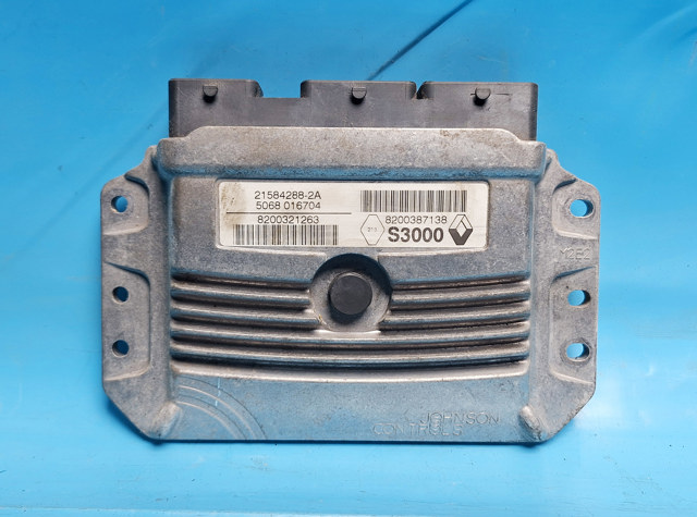 Модуль управління двигуном 8200387138 RENAULT