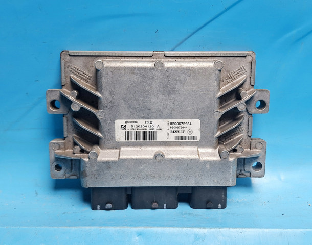 Комп'ютер двигуна 8200672654 RENAULT