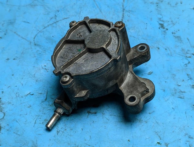 Насос вакуумний 9801888780 PEUGEOT