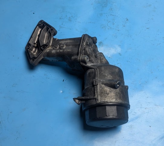 Корпус масляного фільтра A6421800010 MERCEDES