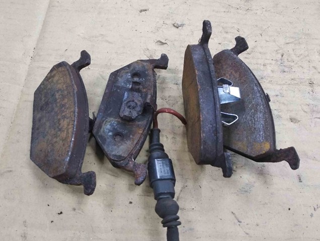 Колодки передні JZW698151 VAG